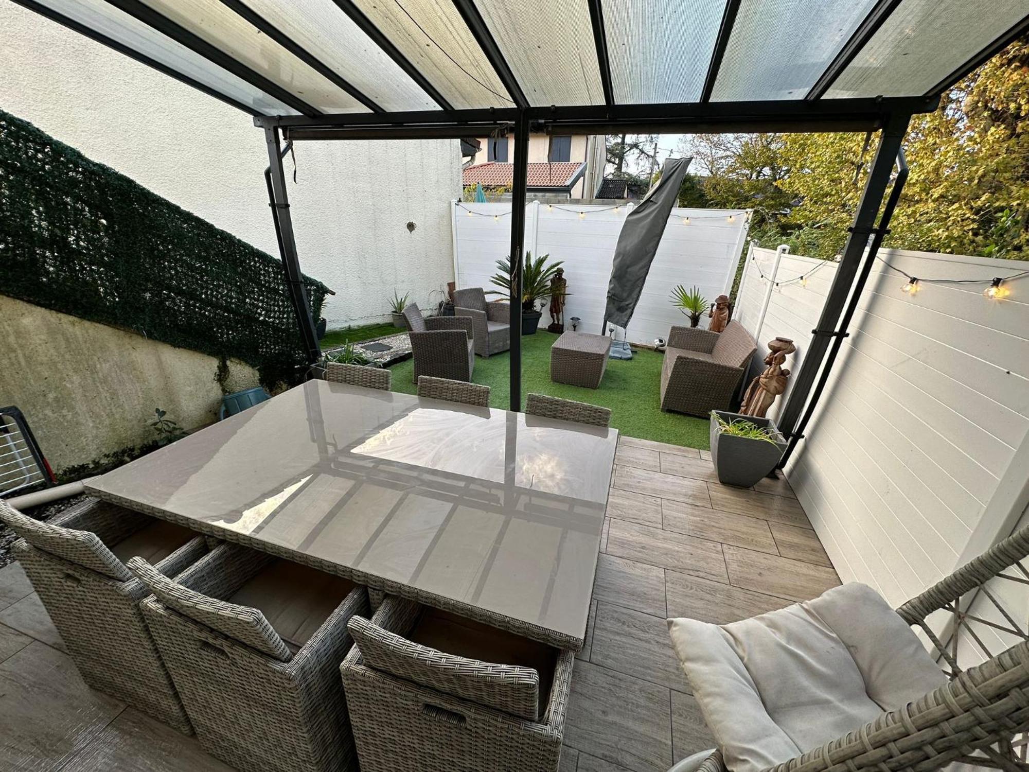 Nid Douillet Avec Terrasse * Talence